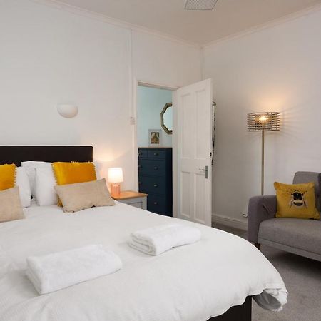 Lovely City Town House With Free Parking Sleeps 2 To 6 Guests York Eksteriør bilde
