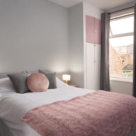Lovely City Town House With Free Parking Sleeps 2 To 6 Guests York Eksteriør bilde