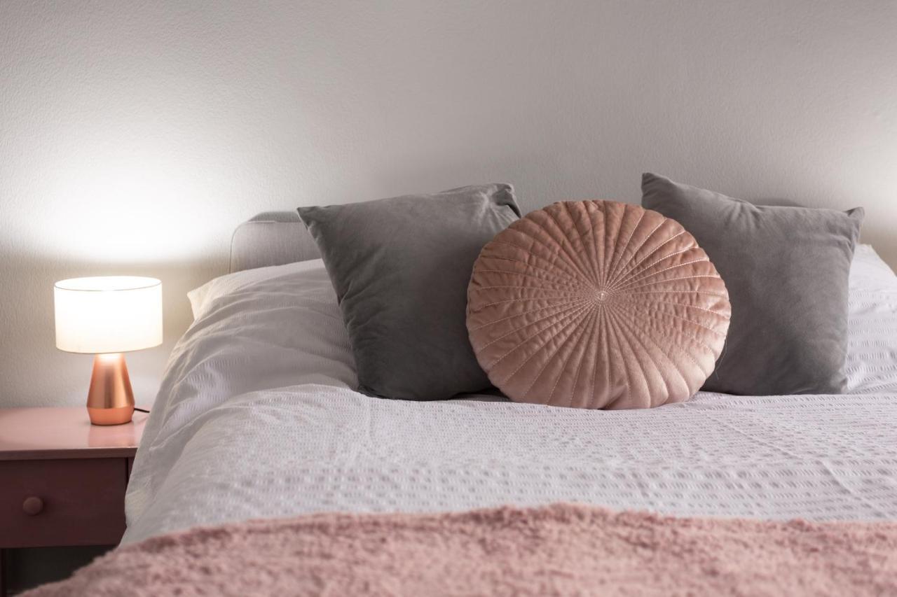 Lovely City Town House With Free Parking Sleeps 2 To 6 Guests York Eksteriør bilde
