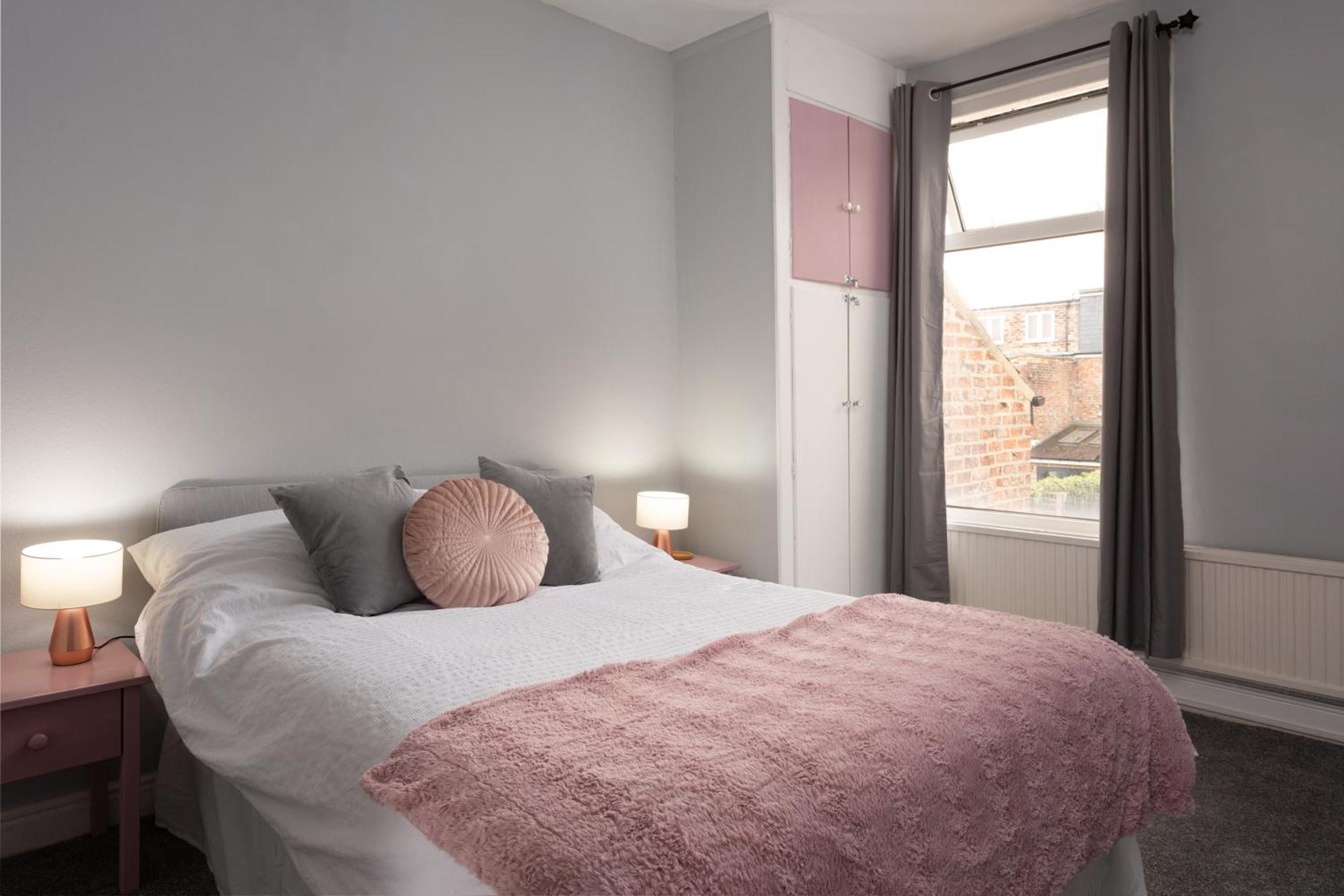 Lovely City Town House With Free Parking Sleeps 2 To 6 Guests York Eksteriør bilde